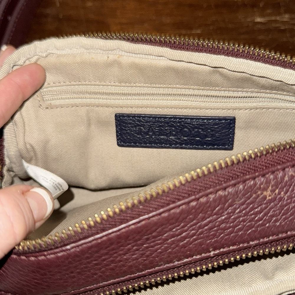 Talbots crossbody - Picture 6 of 7